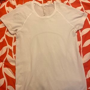 white lululemon swiftly tech